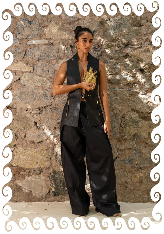 LEATHER VEST W